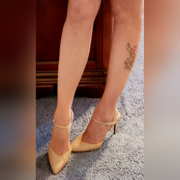 JESSICA SIMPSON HENREA CHAI LATTE PATENT ANKLE STRAP SANDALS - Picture 7 of 13